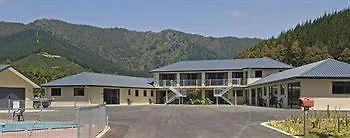 Linkwater Motel And Backpackers 4*,